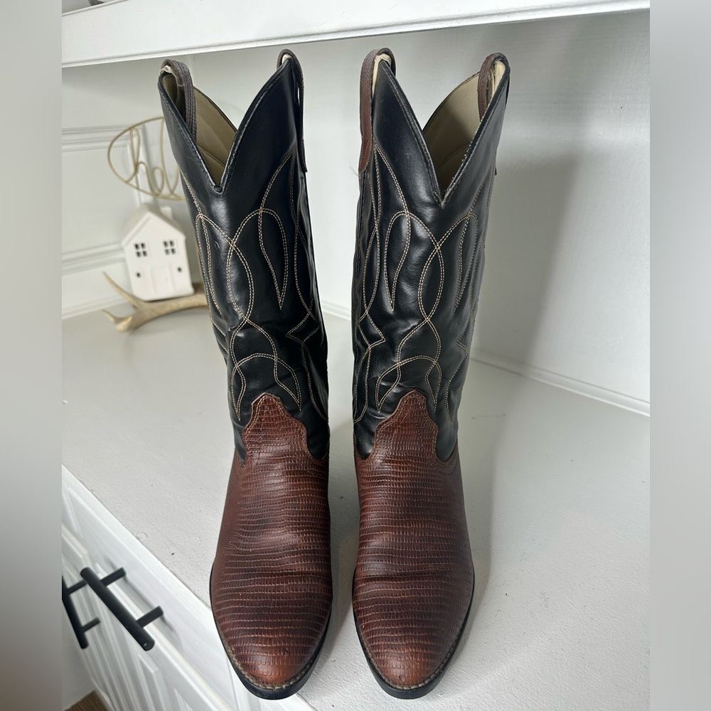Bronco Western Cowboy Boots Women’s 9.5 Men’s 8 Brown Leather Made in USA - Picture 2 of 9